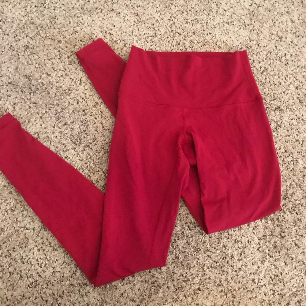 LuluLemon WunderUnder